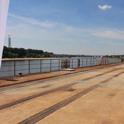 Evonik-Terminal_am_Rhein