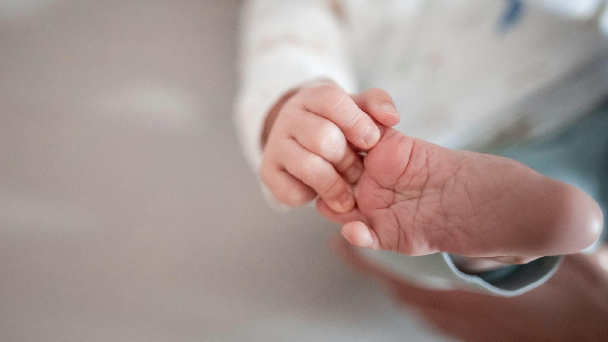 Säugling Symbolbild 040122