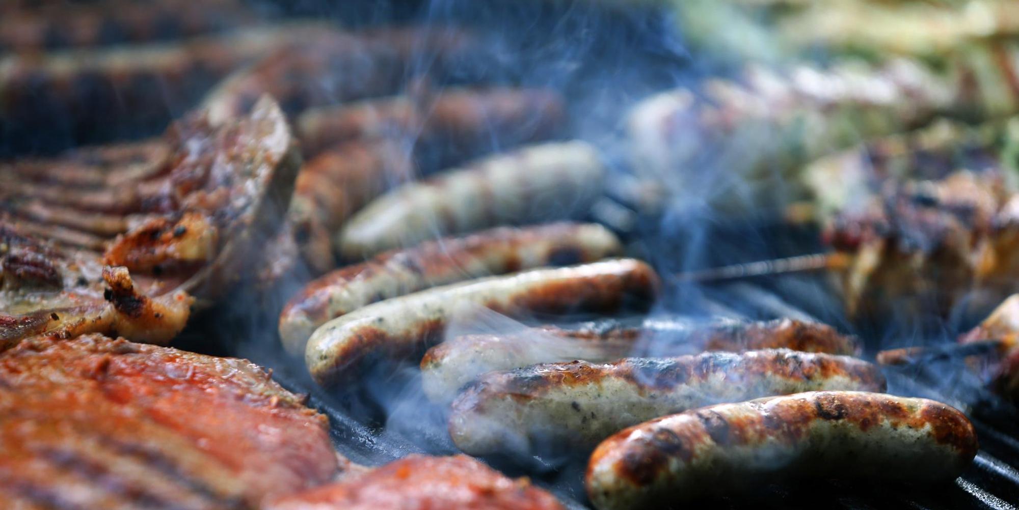 Schweinefleisch vom Grill dpa