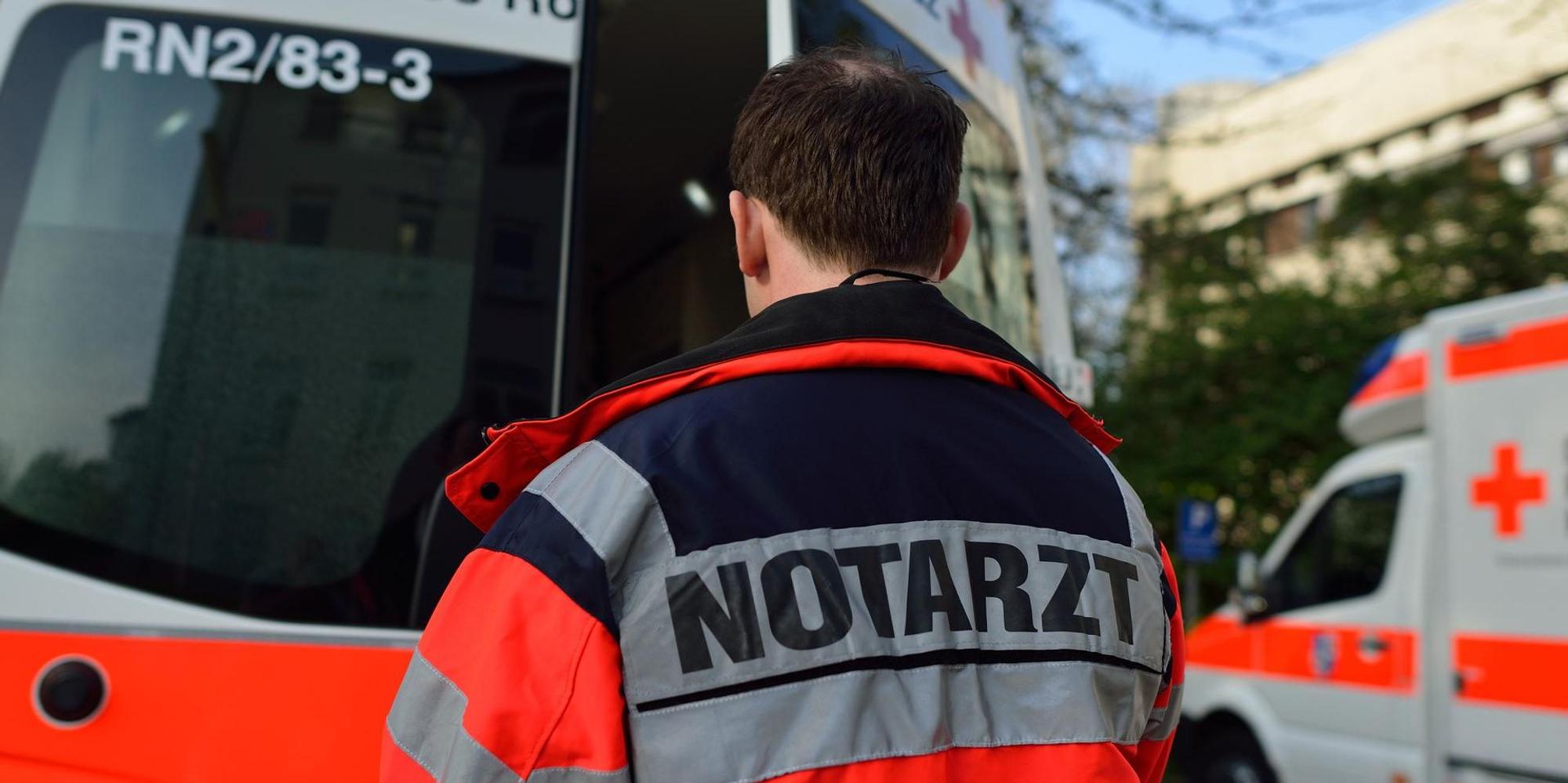 Notarzt Arzt Symbolbild