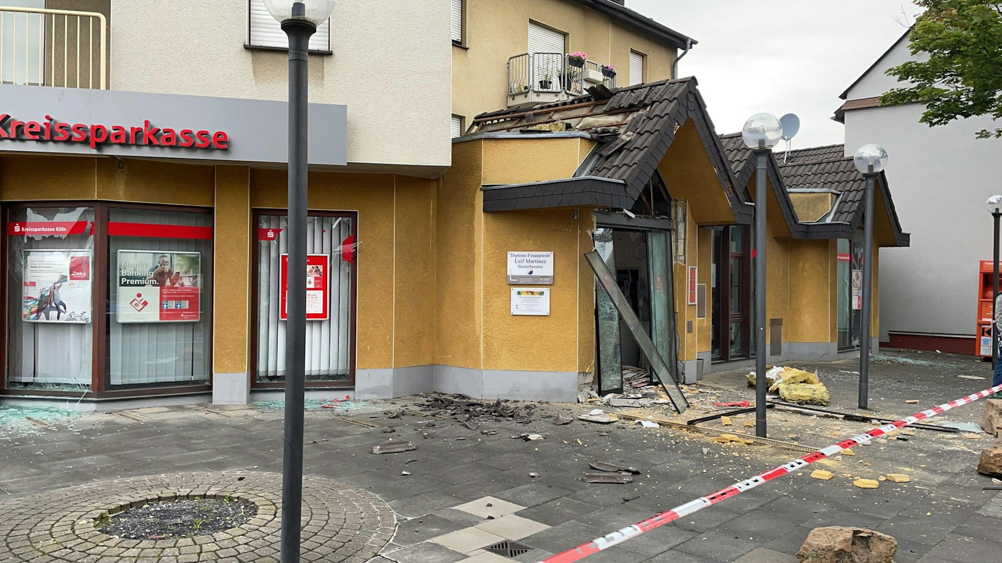 Geldautomat nach Sprengung I