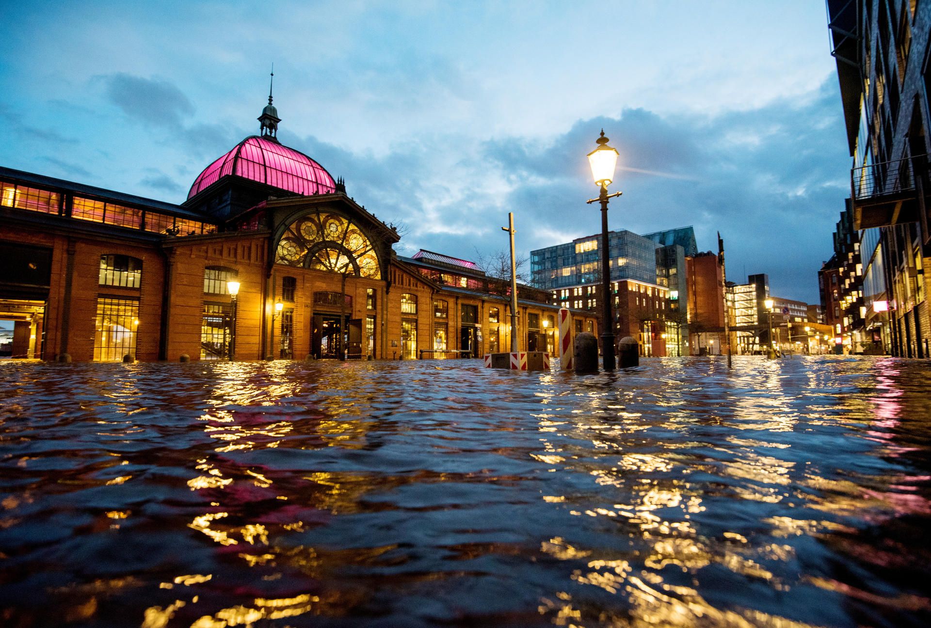 HAmburg Sturmflut dpa