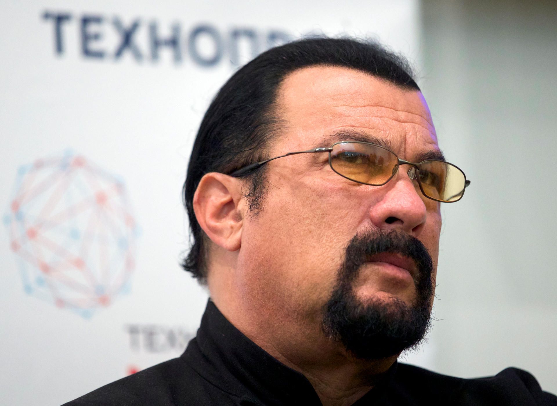 Steven Seagal110422