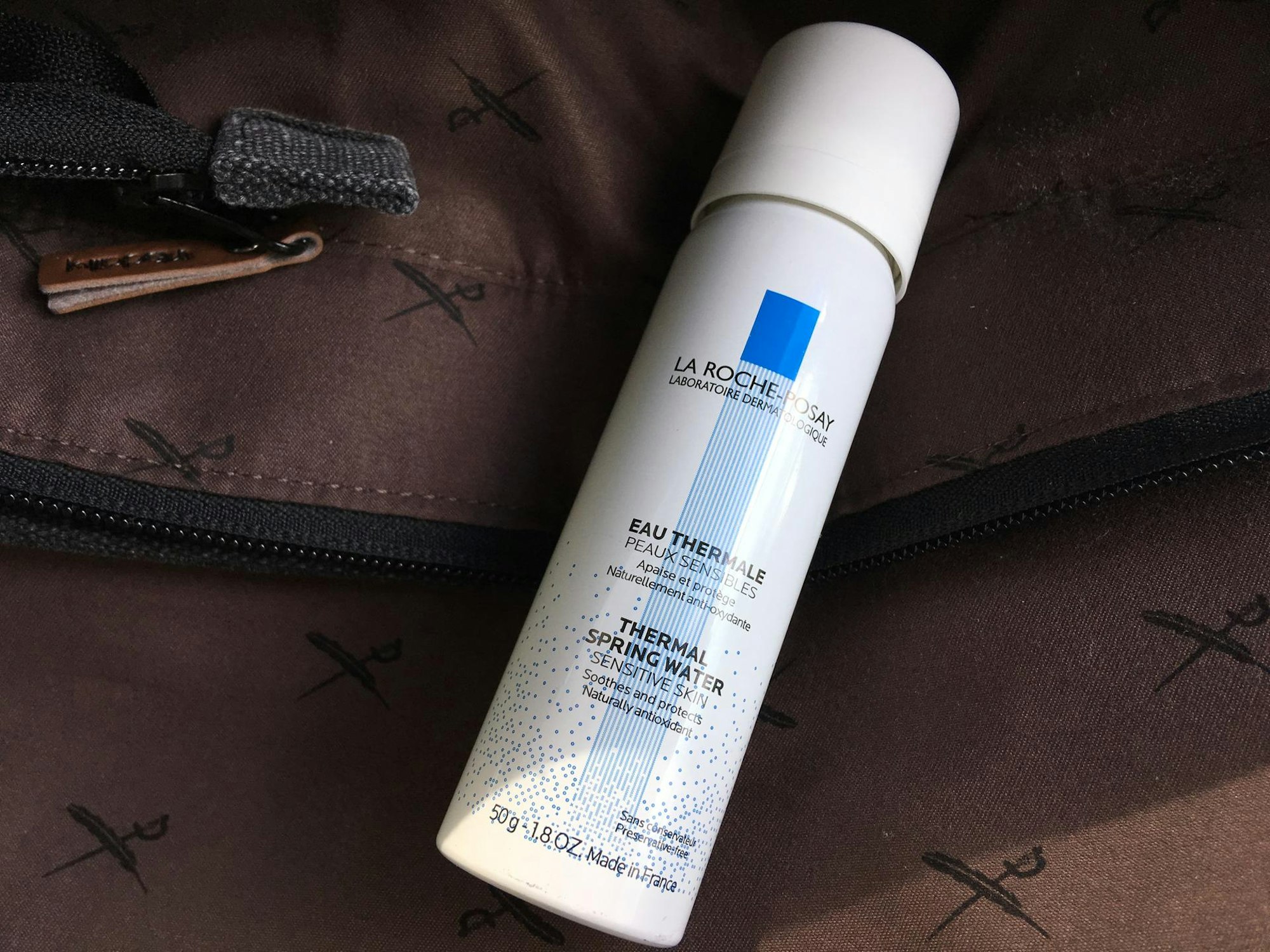 Erfrischungswasser Test Kleines Spray in der Tasche