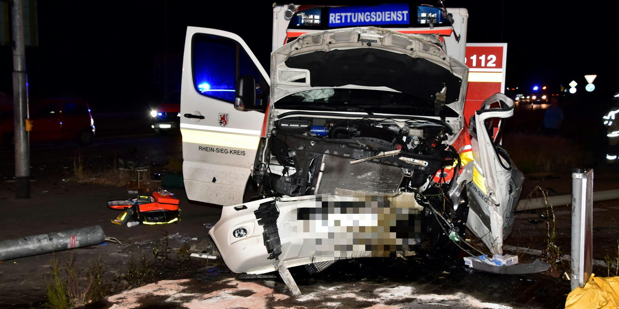 Unfall Lohmar RTW (1)