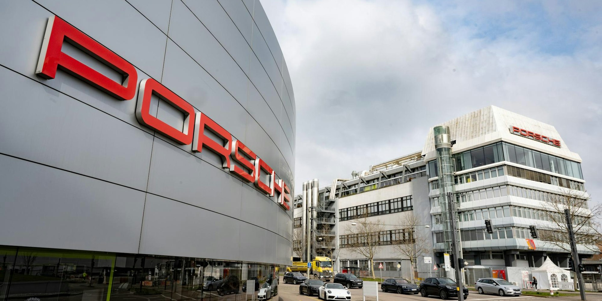 Porsche Logo Sonderzahlung 030422