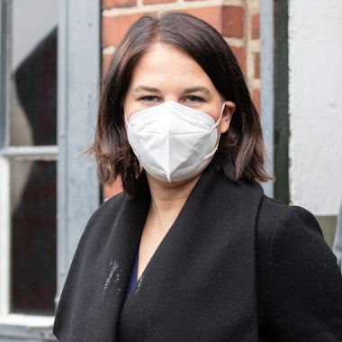 Annalena Baerbock mit Maske