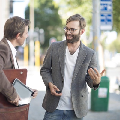 Kollegen im Gespräch