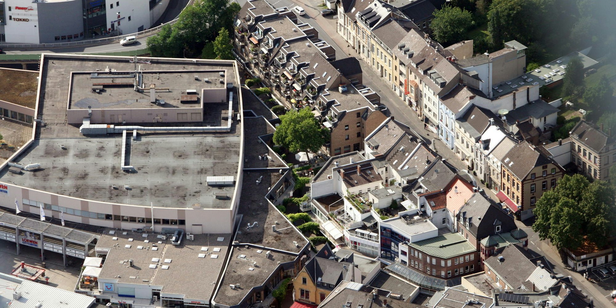 Grüne Ladenstraße 081121