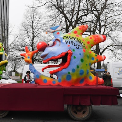 Themenfoto_Karneval_Corona_dpa