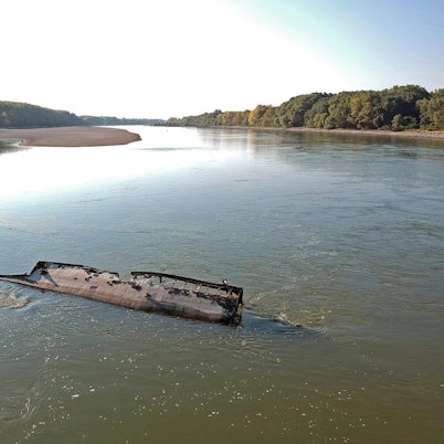 Donau Schiffswrack dpa 220822