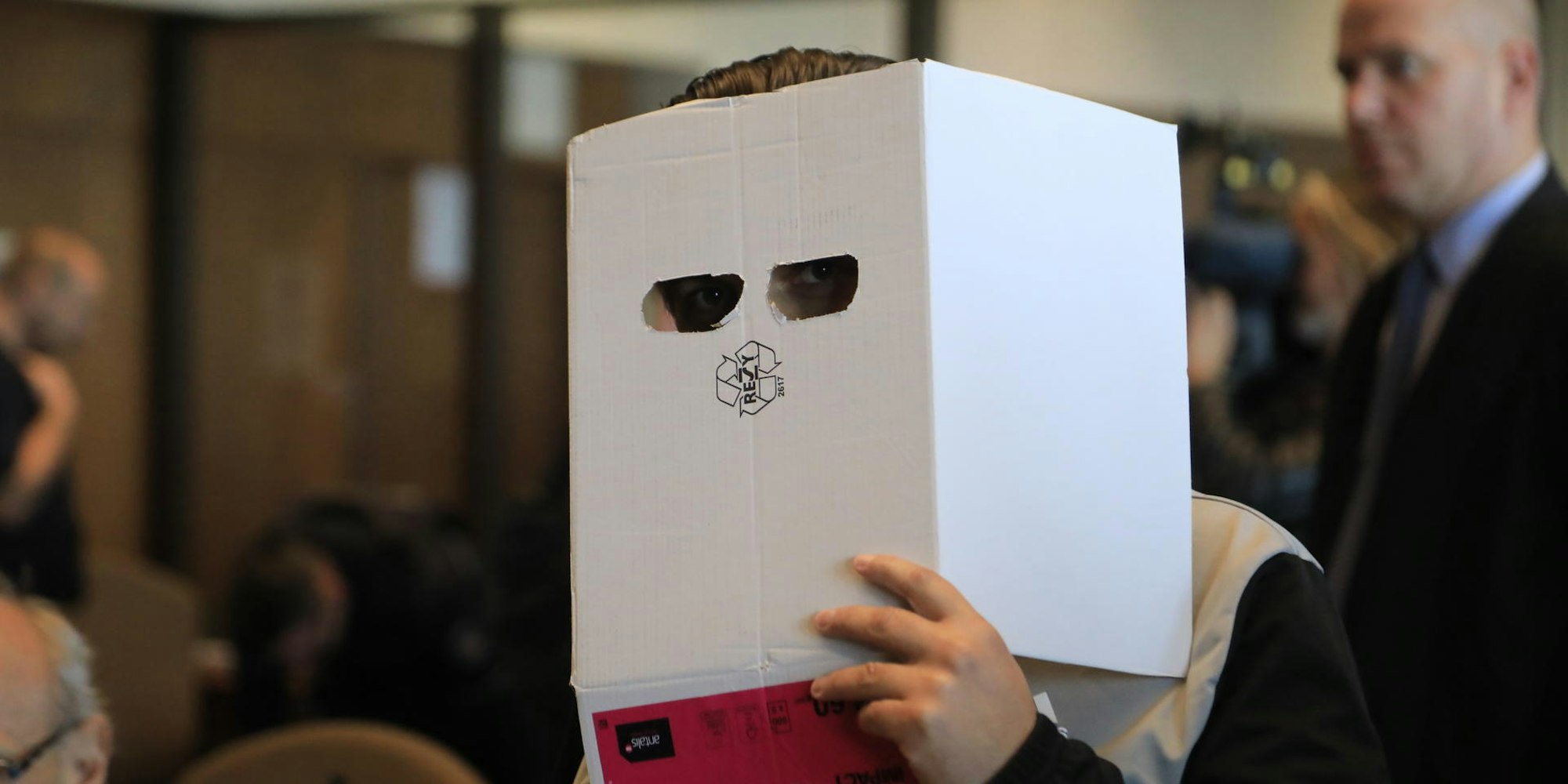 goman-prozess-Teppich-trick