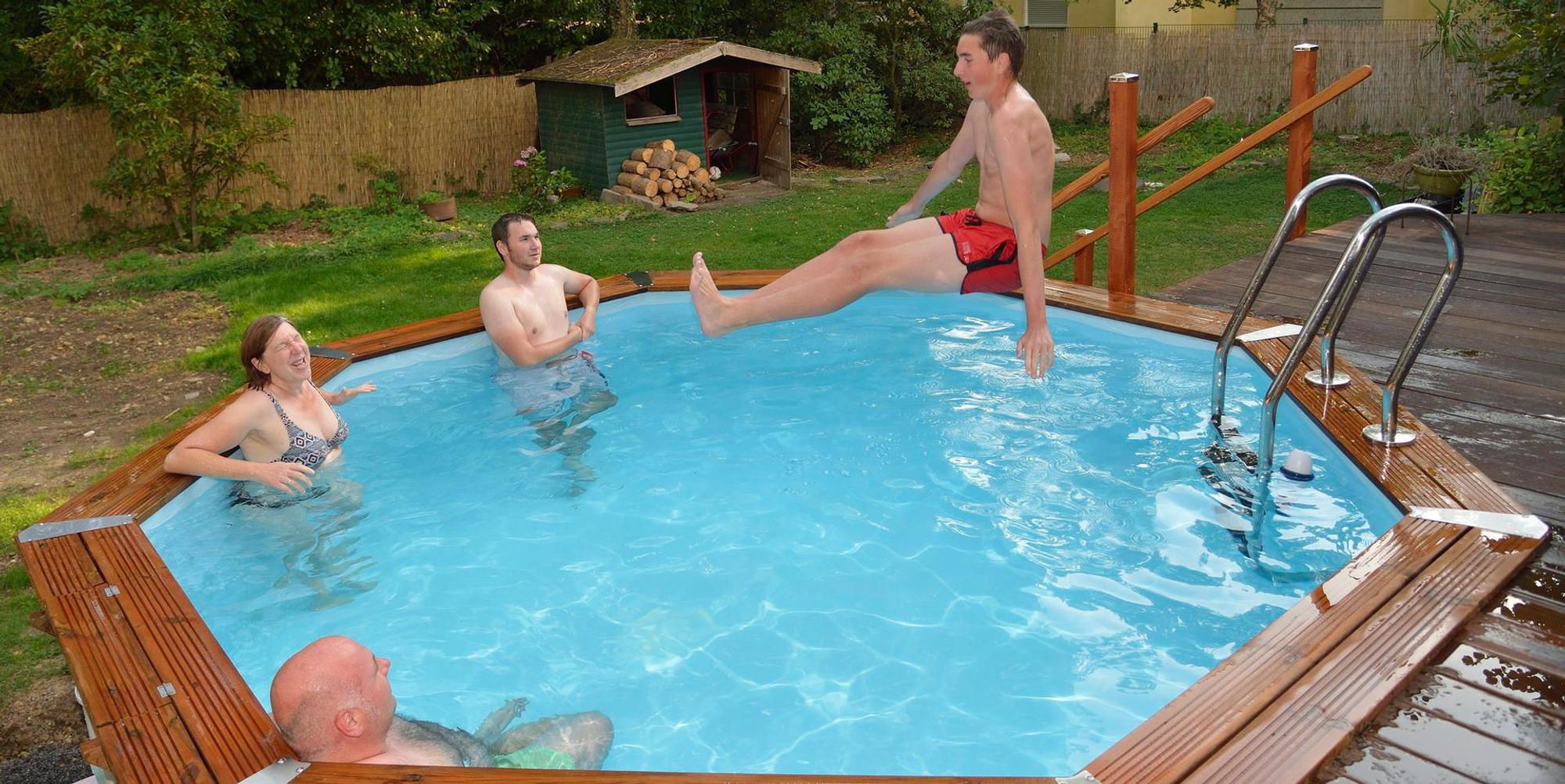 Pool Rhein Berg