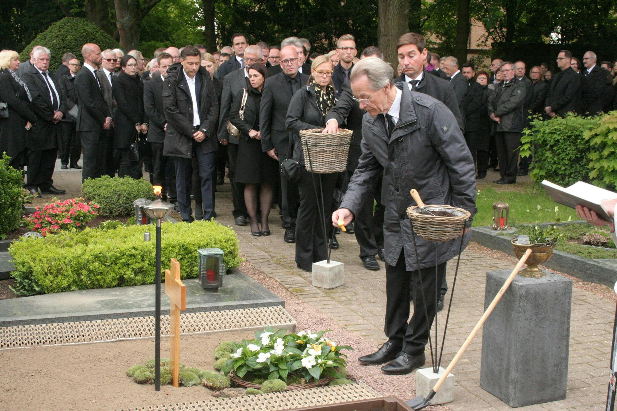 Van den Berg Beerdigung2