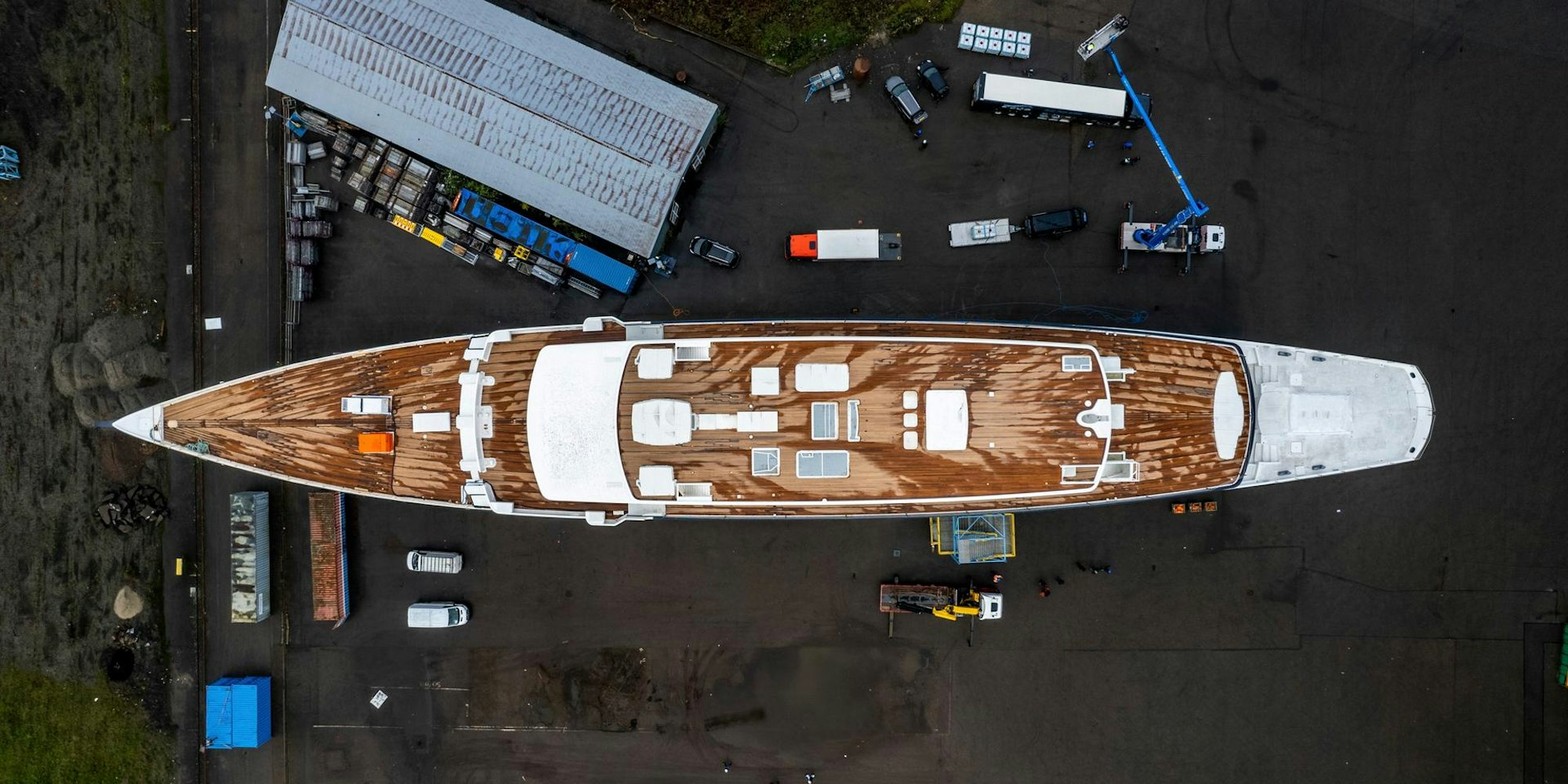 Bezos Jacht Luftaufnahme dpa