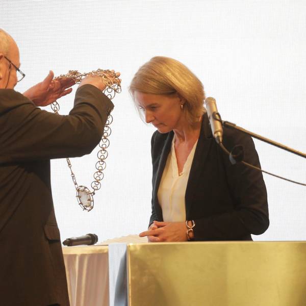 Anne_Loth_vereidigt