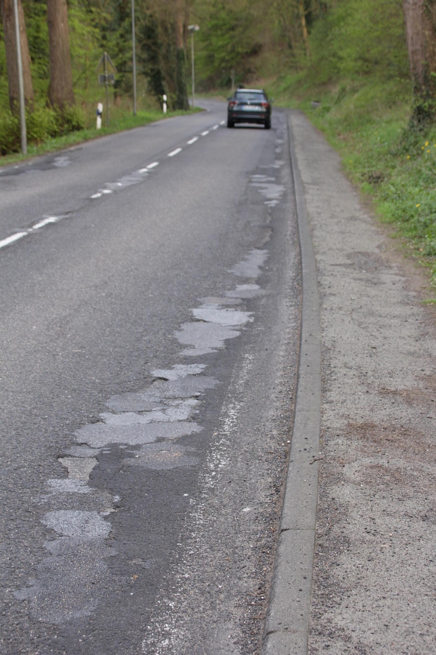 Schlaglöcher L333 2