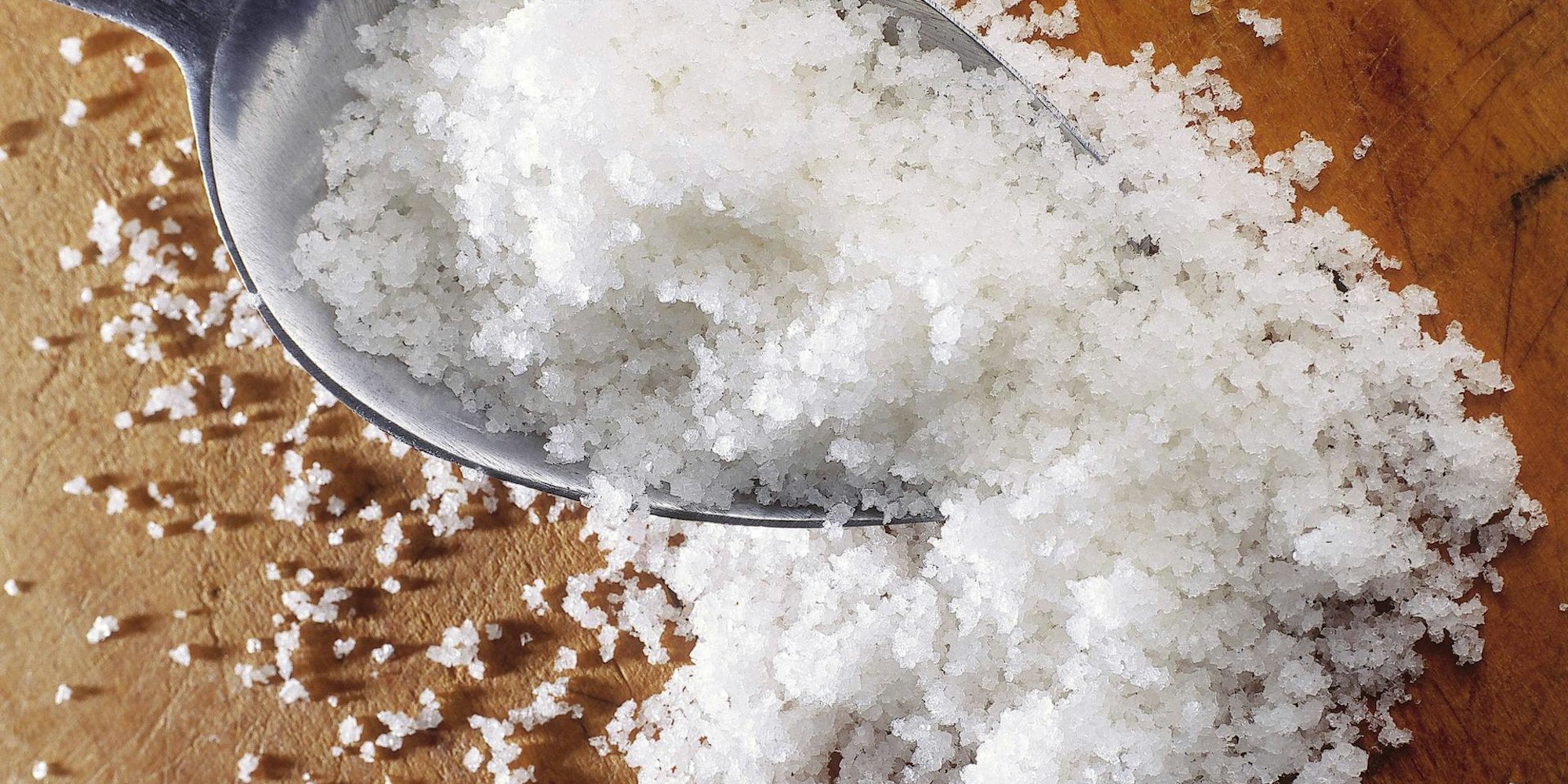 Fleur de Sel_Meersalz_auf_einem_Löffel