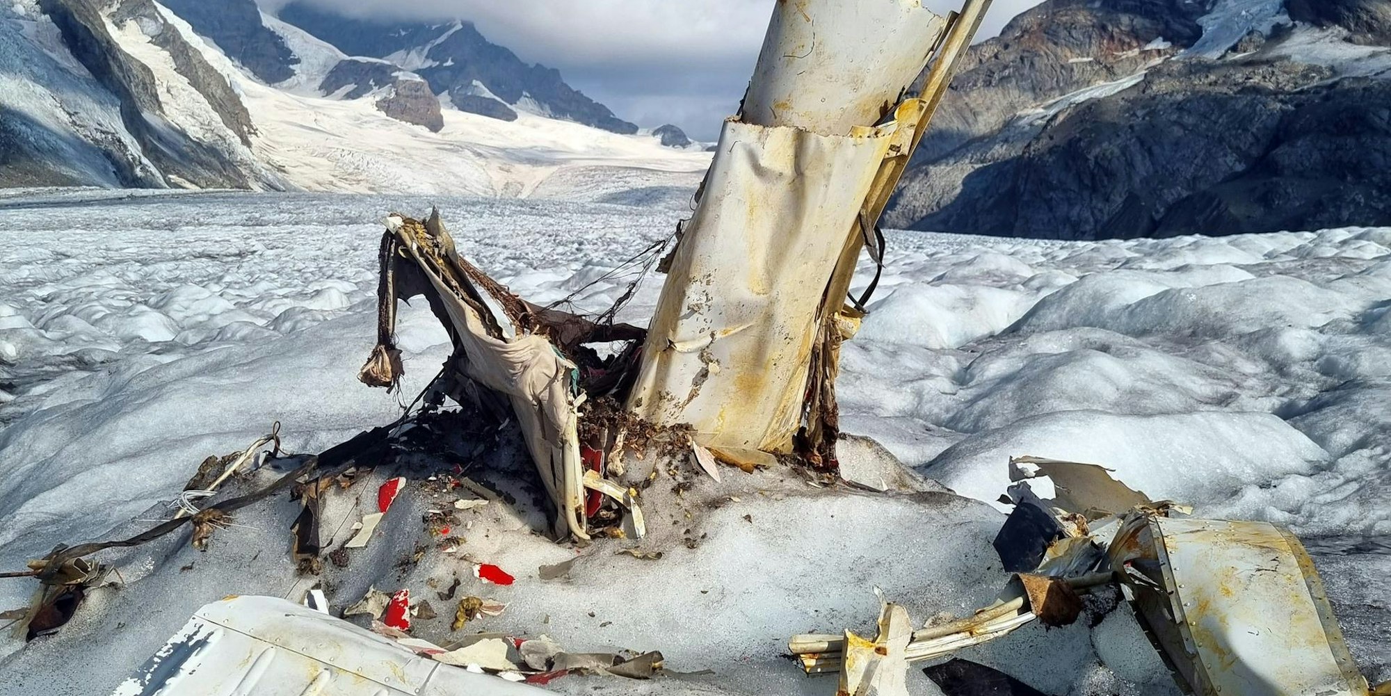 Flugzeugwrack Walliser Alpen