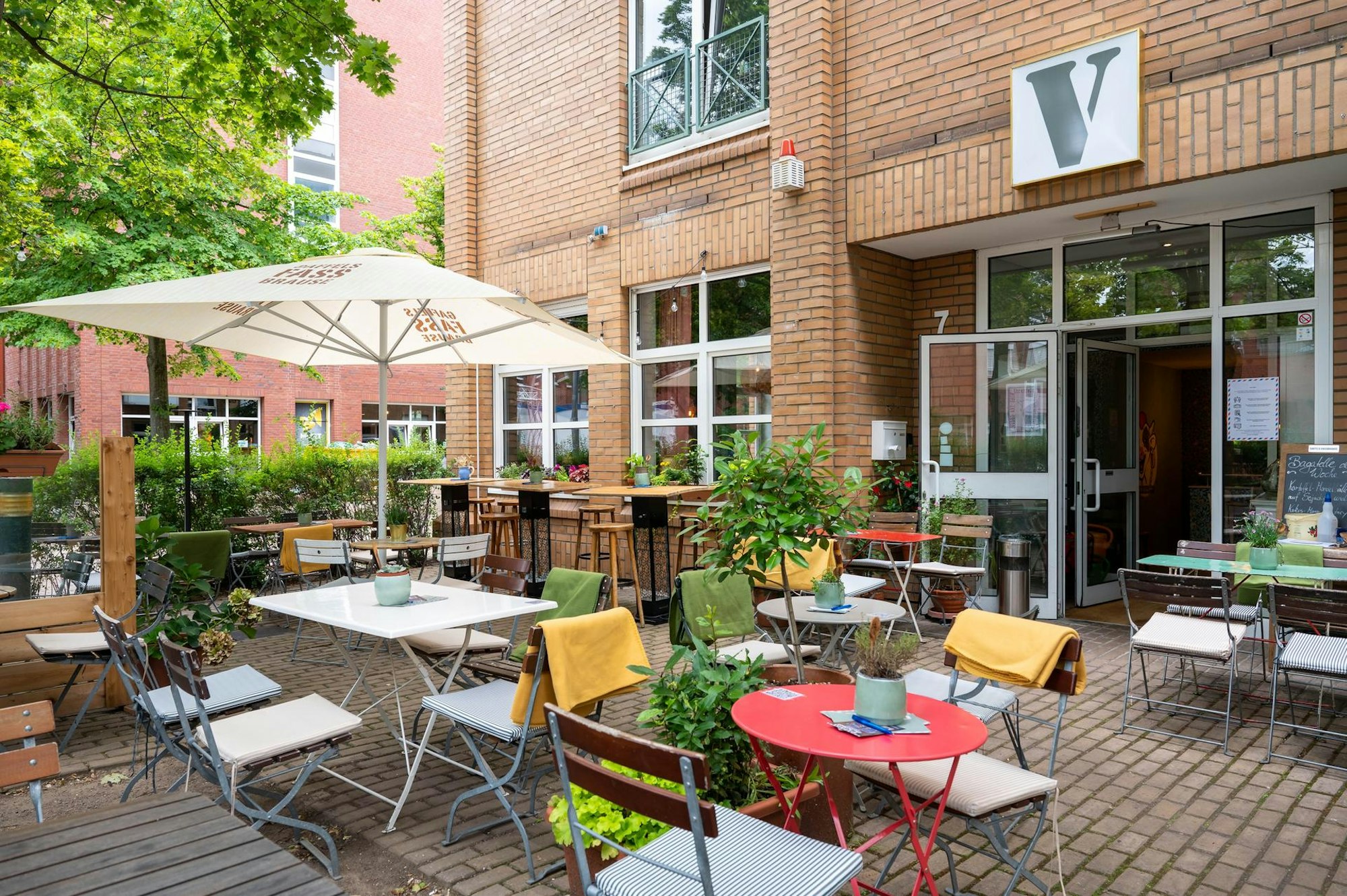 Bagatelle V_ Henn_ Weiser