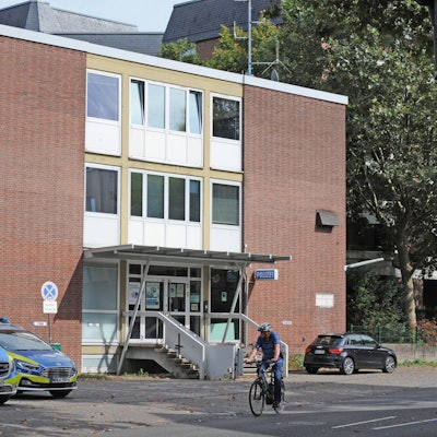 LE_polizeiwache-opladen_(1)