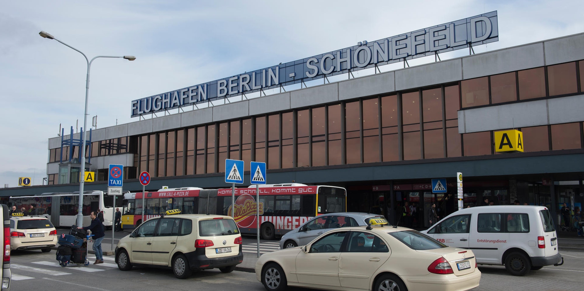 Schönefeld_Flughafen_dpa