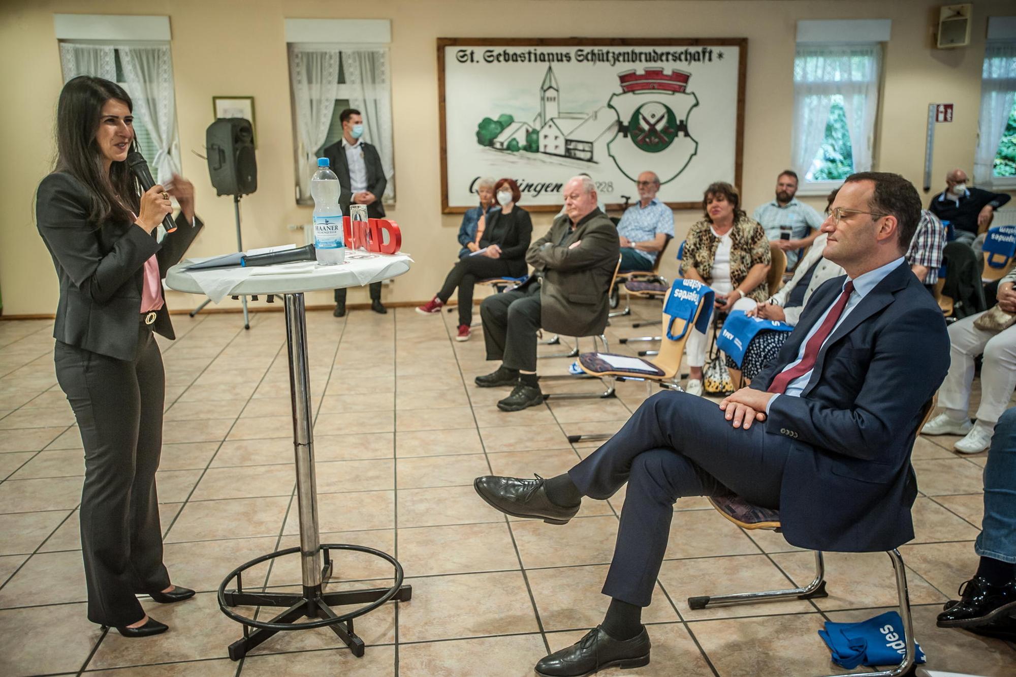 serap_gueler_jens-spahn_Leverkusen08232021ALF_8396