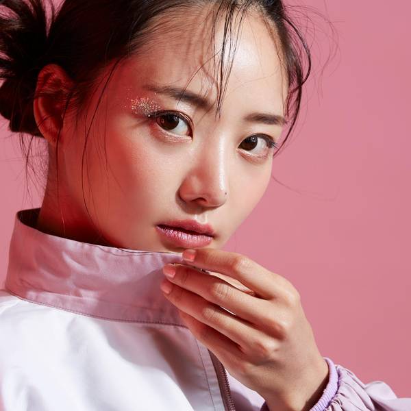 Junge koreanische Frau K-Pop