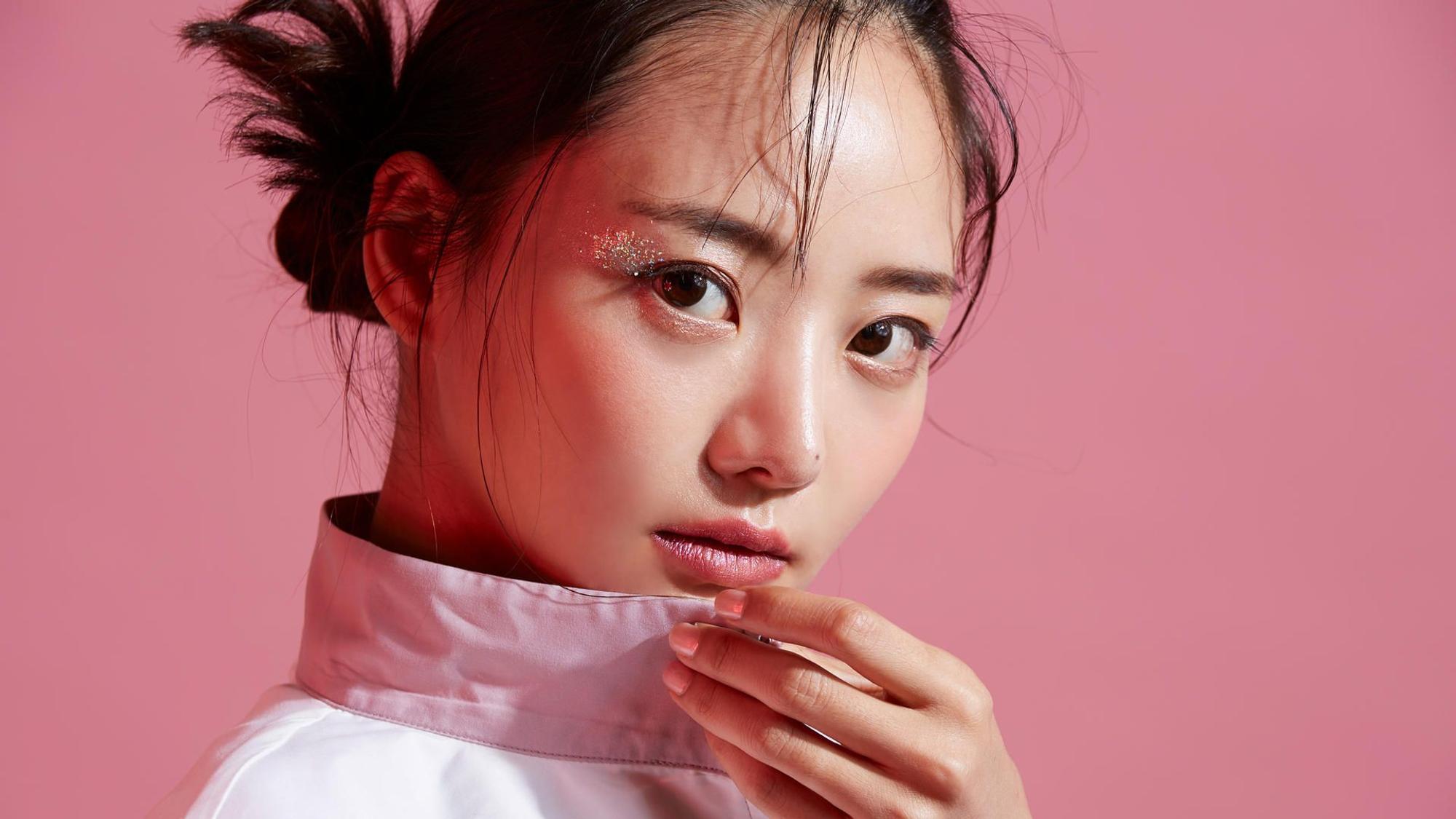 Junge koreanische Frau K-Pop