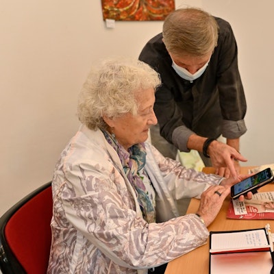 Smartphone Symbolbild 230821