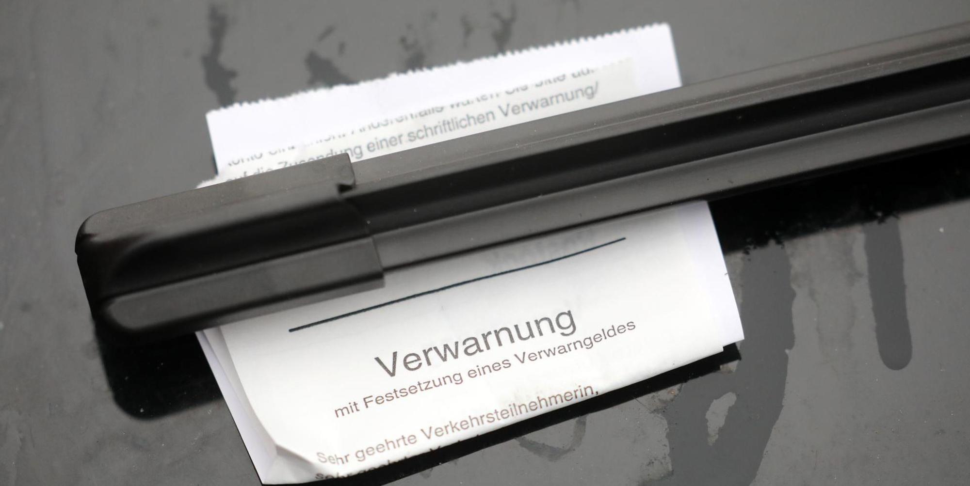 Knöllchen Bußgeld dpa