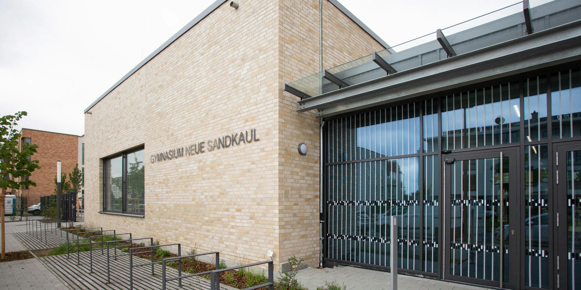 Neue_Sandkaul_Front_Stadt_Koeln_Thomas_Banneyer_(8)