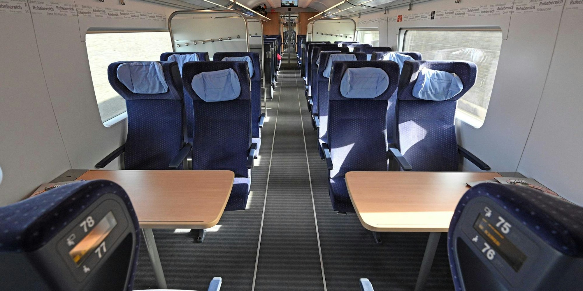 Corona leere Sitzplätze ICE