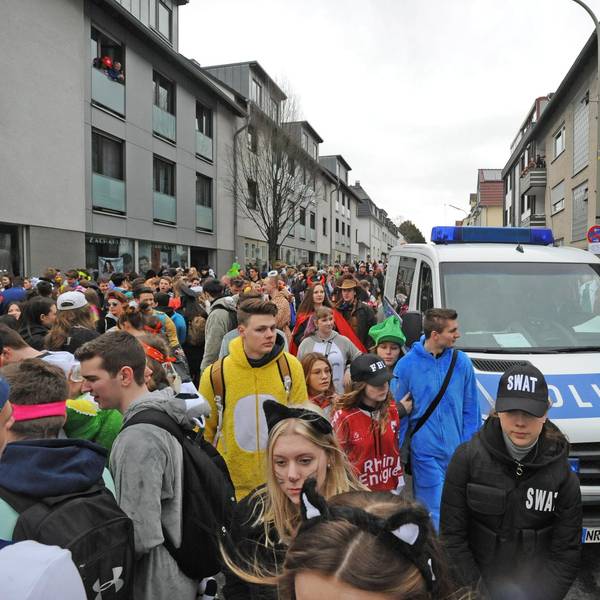 wu-bluetensamstagszug-polizei-bilanz_(8)