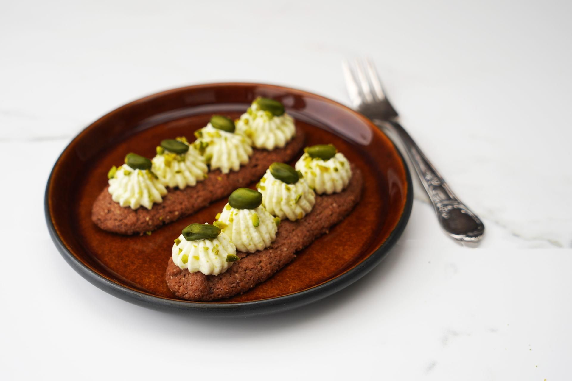 Walnuss-Mandelgebäck mit Mascarpone-Creme