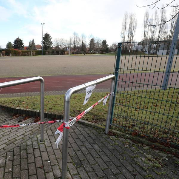Sportplatz gesperrt Symbol