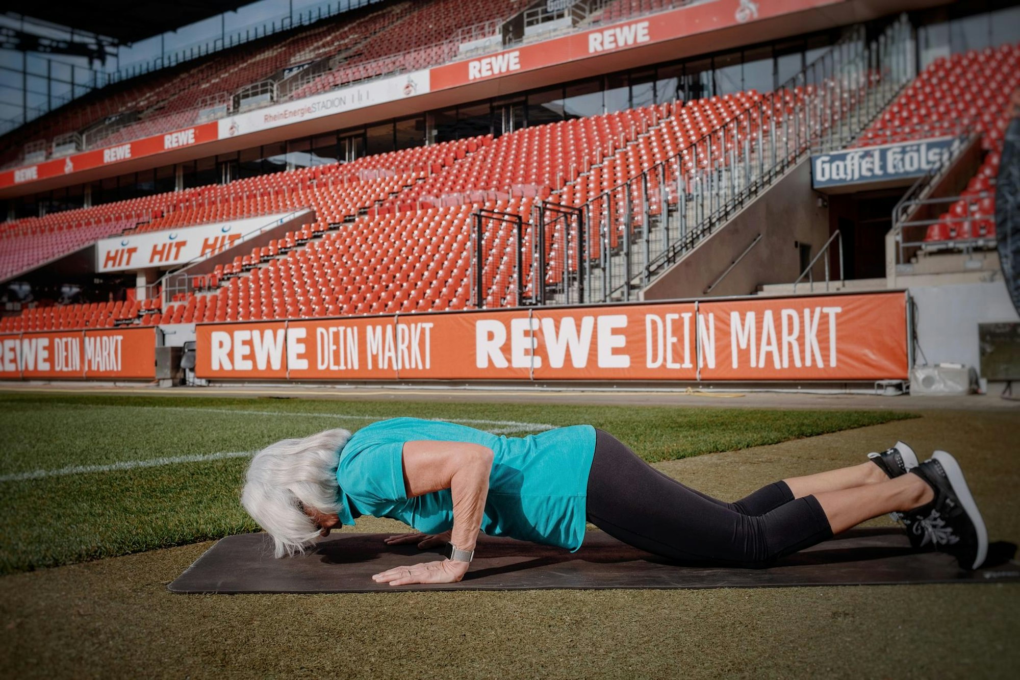 Lia-10- Liegestütz auf Knien