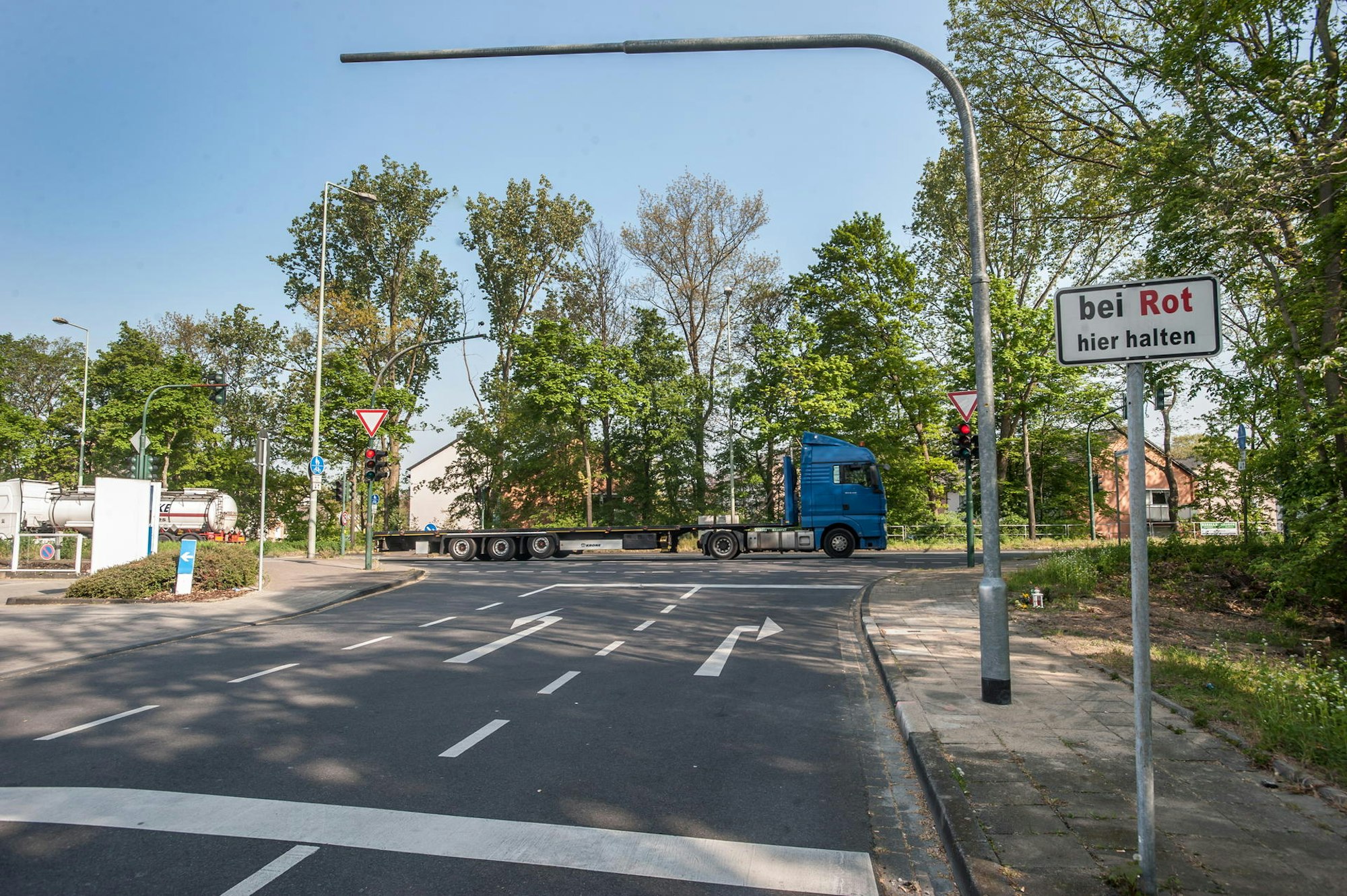 leverkusen-unfall-stzelle_ALF_0430