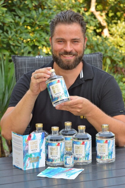 Rösrath: Marcus Ritter zaubert besondere Gin-Kreationen - Rundschau Online