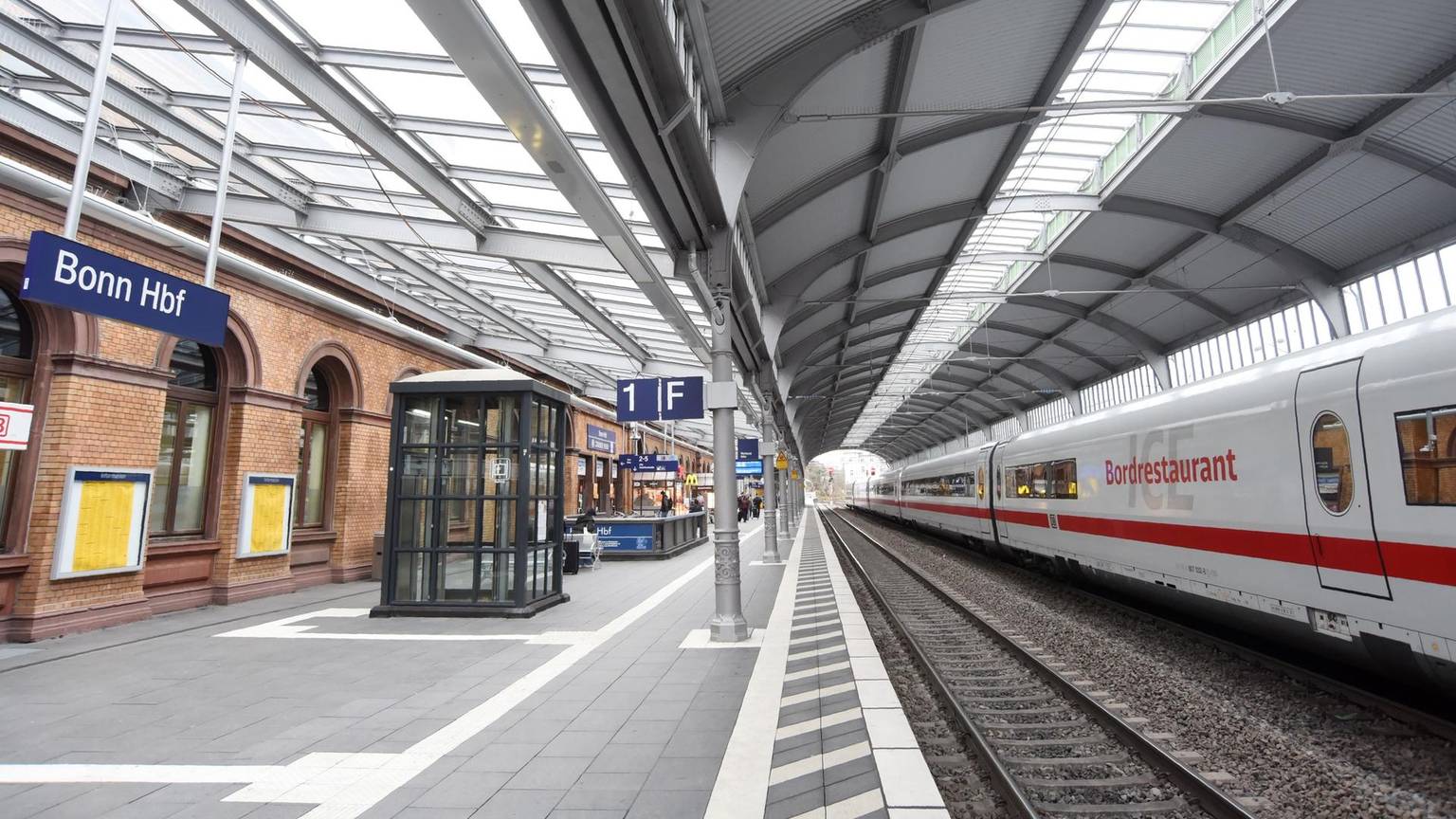 Hauptbahnhof_Bonn_Beschuss