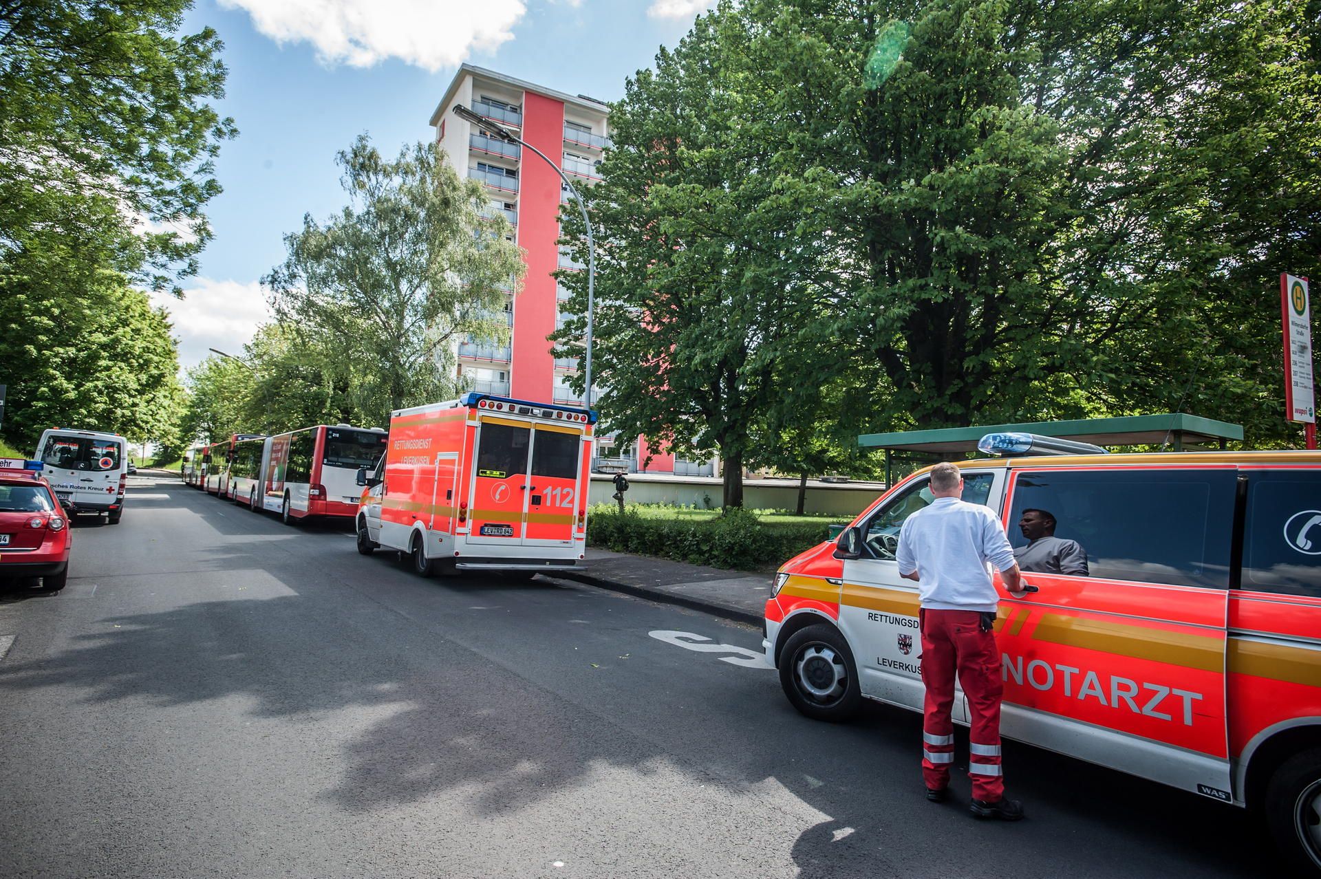 leverkusen-rotes-hochhaus-_ALF_2207
