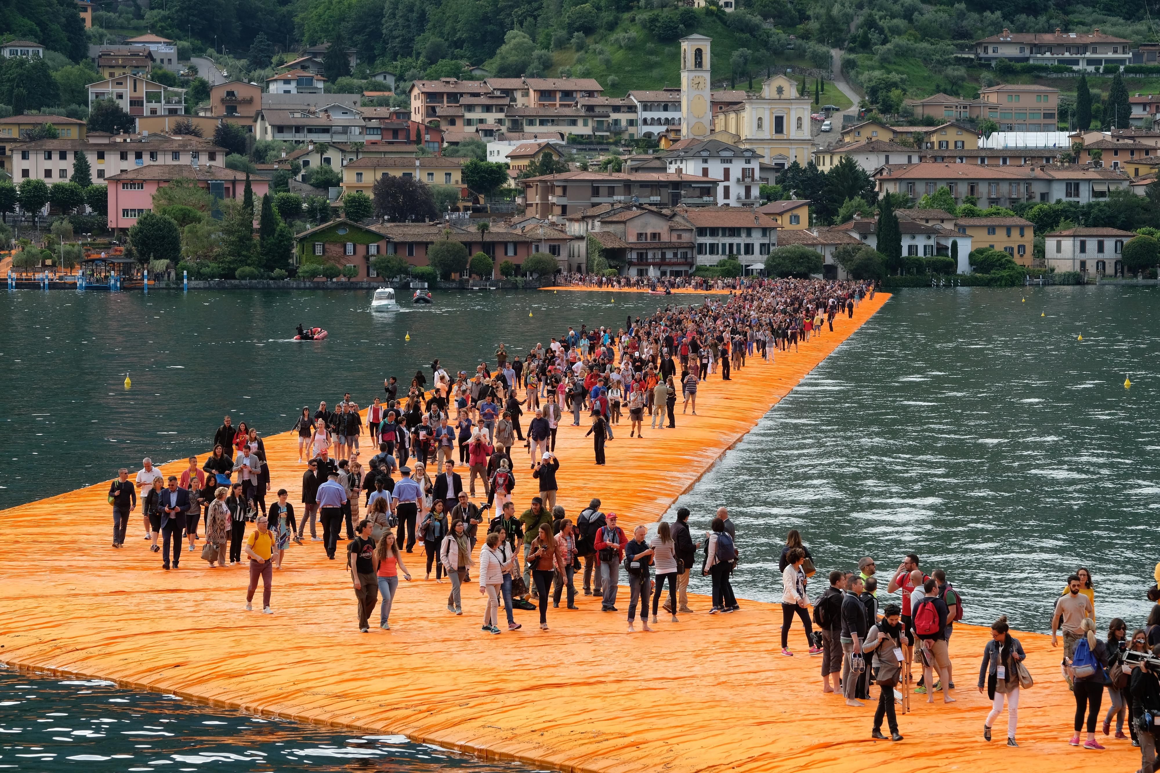 Floating Piers