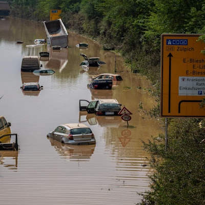 Autos unter Wasser B265 mh