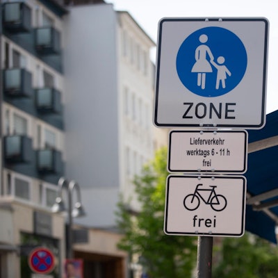 20220427_tb_Ehrenstrasse_Fahrradstrasse_003