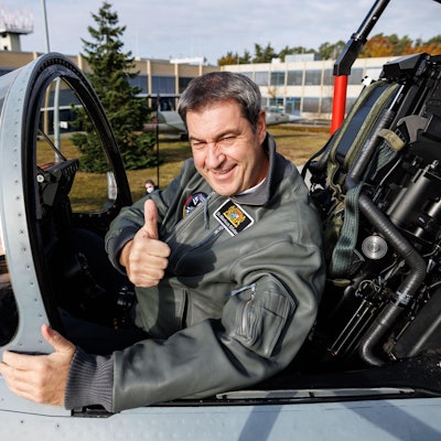 Söder DPA Top Gun 081121