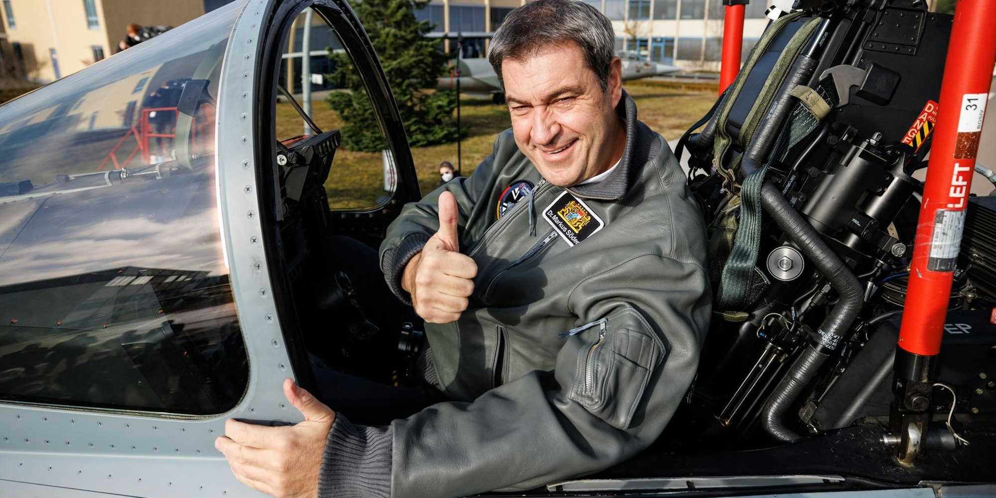 Söder DPA Top Gun 081121