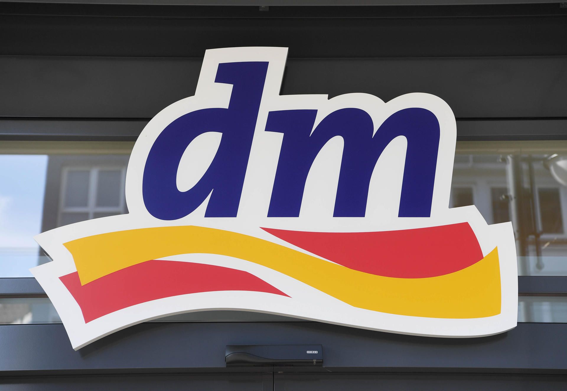 DM