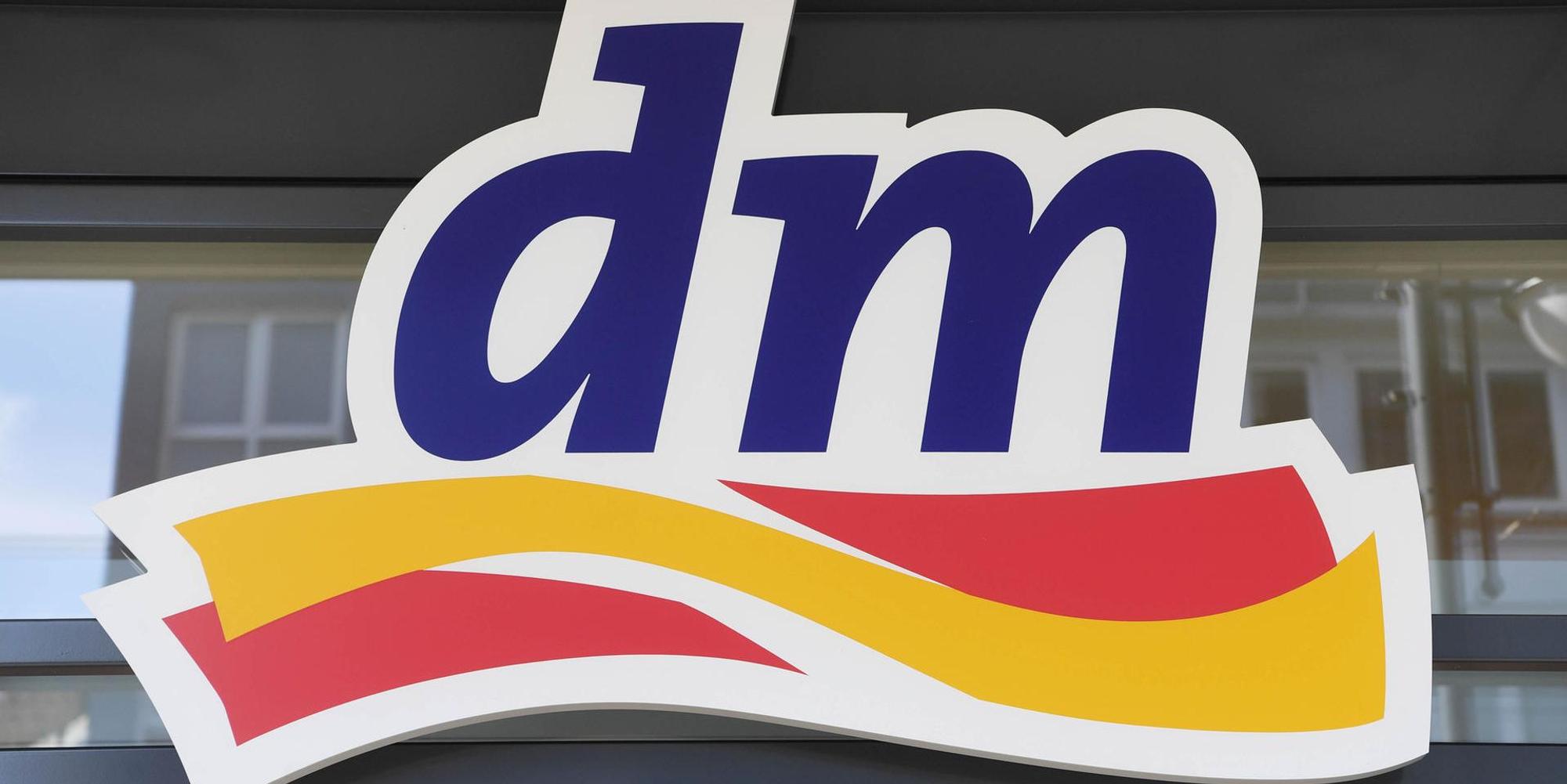 DM