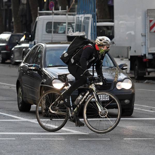 Radfahrer in Köln dpa