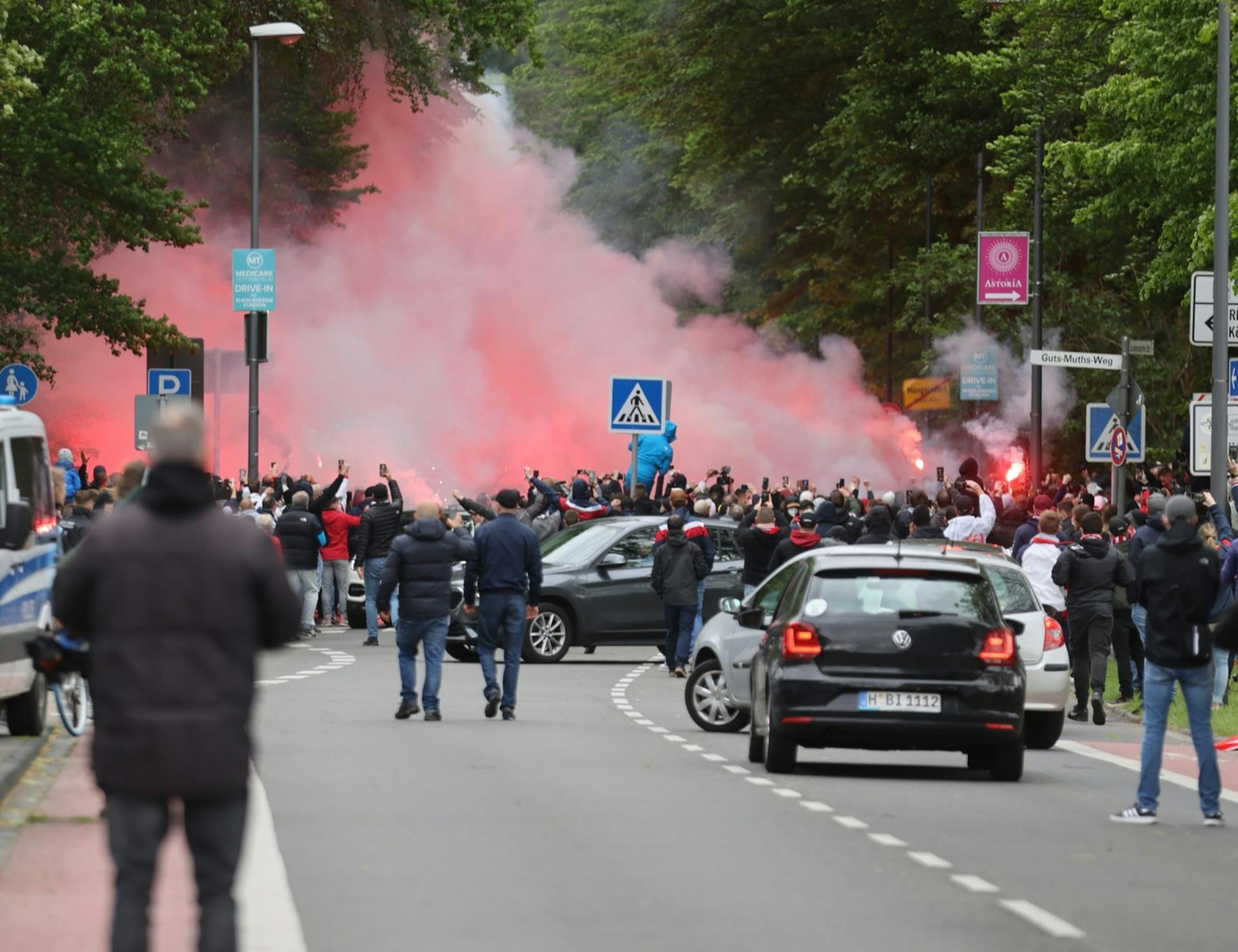 Köln vor Schalke2